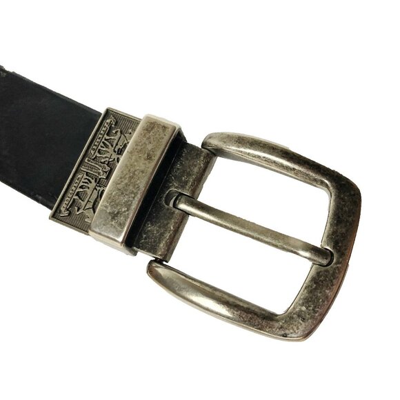 Levis Belt Mens Medium Size 34 Black Leather Silver Buckle - Picture 2 of 4